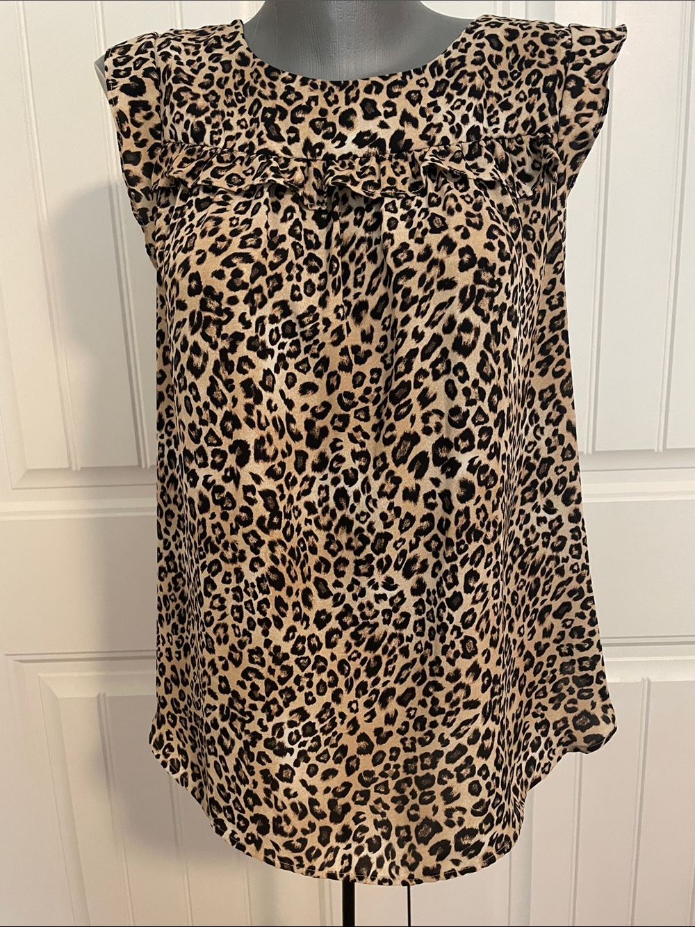 Philosophy Leopard Print Ruffle Sleeveless Blouse - Tan & Black
